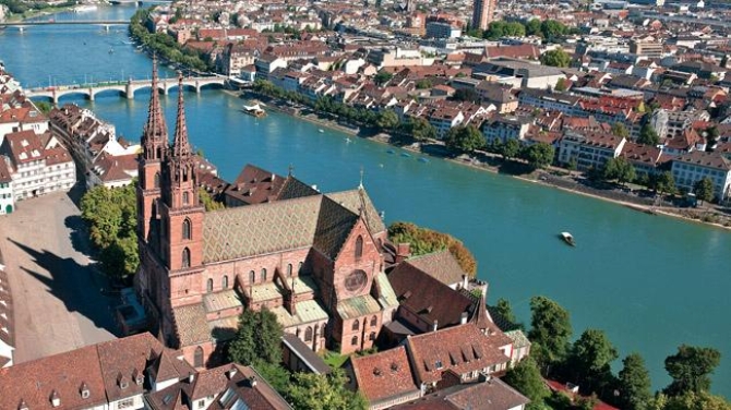 Sicht auf Basel-Stadt und den Rhein